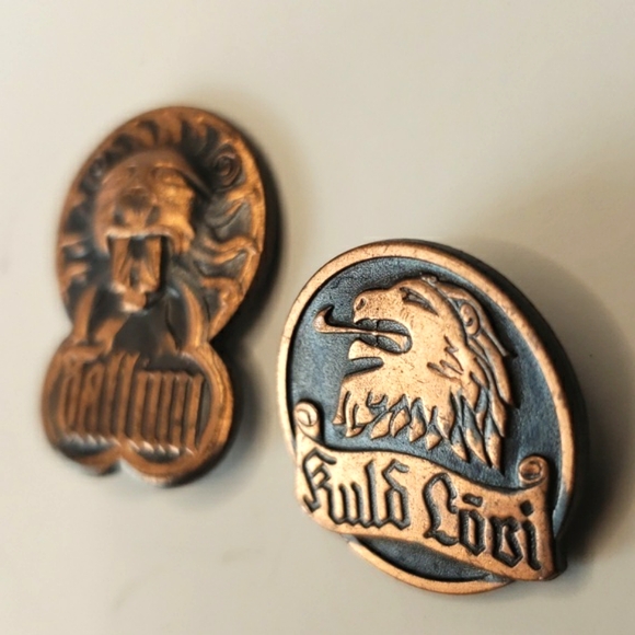 Set of 2 vintage copper and black Lion pin brooches - Picture 6 of 7